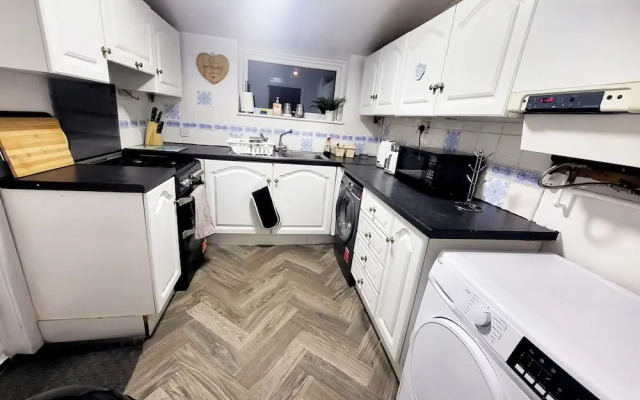 Comfortable Stay - Ivor St