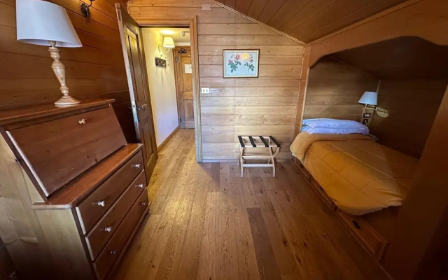 Classic Double Attic room (full double bed)