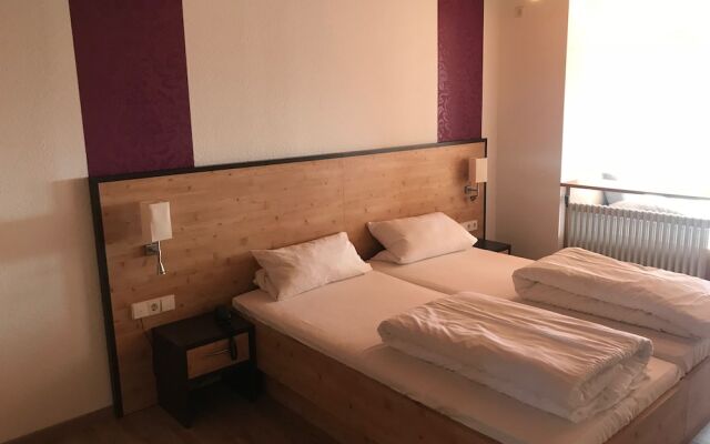 Hotel Löwen  by Mastiff