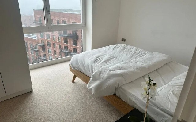 Birmingham - Cozy 2 Bed Apartment - Sleeps 4
