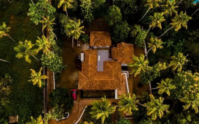 Piggy Hostel Varkala (formerly Short Giraffe)
