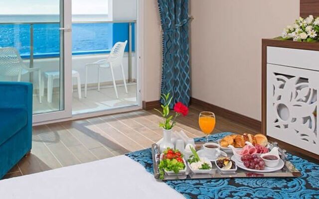 Simurg Halal Luxury Hotel