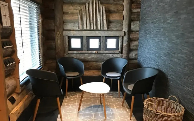 Iisakki Guest House