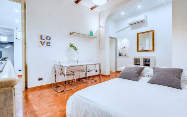 Charming Little Flat in the Heart of Trastevere