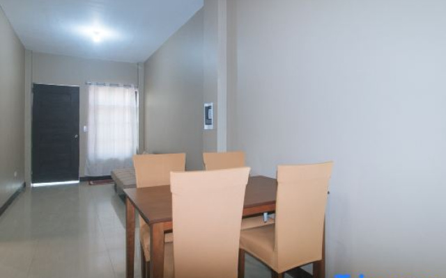 RedDoorz @ Aurea Apartelle