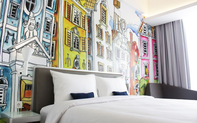 YELLO Hotel Harmoni Jakarta