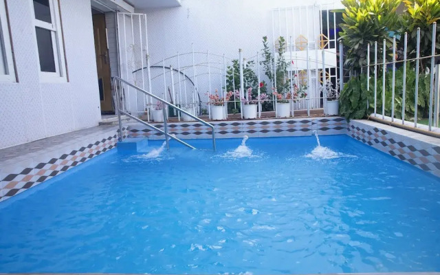 Afrikando Royal Castle