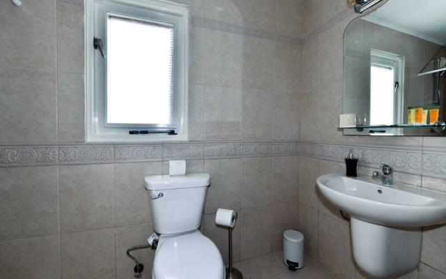 Ocean View! Fully Renovated Villa, Private Pool!