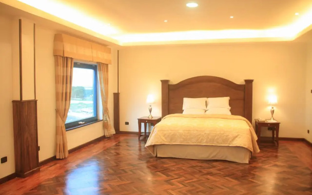 Holiday Inn Accra Airport