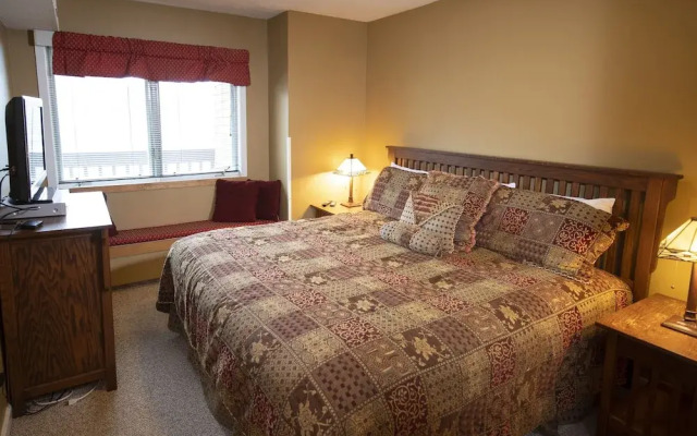 1br Ski-in, Ski-out With King Bed- Okemo Mtn Lodge 1 Bedroom Condo by RedAwning