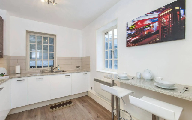 Club Living - Liverpool Street Apartments
