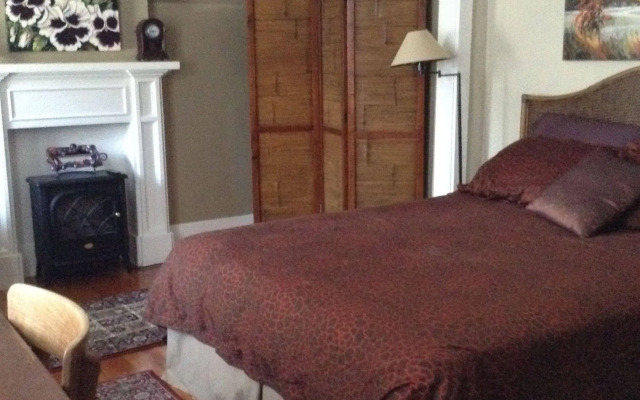 Gaslight Inn Victoria
