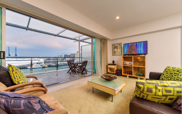 QV Waterfront & Carpark Apartment- 263