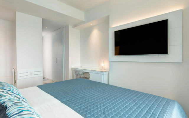 Lloyd's Baia Hotel