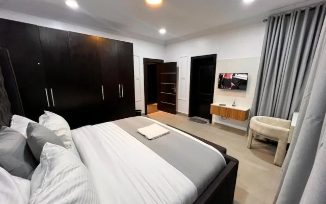 Ace Apartment