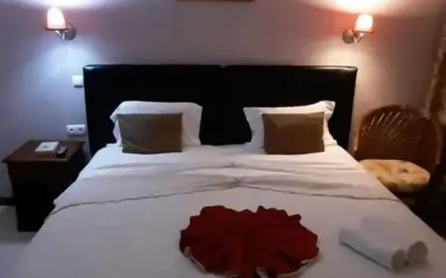 Room in Guest Room - Deluxe Double Room With Balcony in Vila do Maio