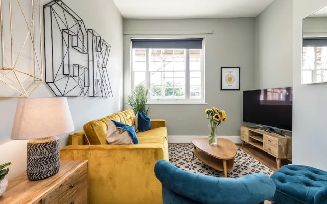 Host Stay Catharine Quarters