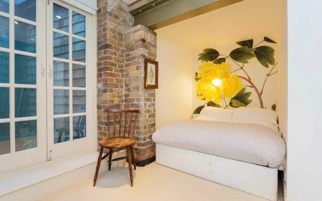 Veeve - The Coach House