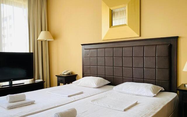ROYAL BEACH private apartment