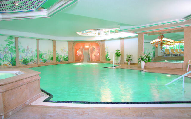 Romantik Berghotel Astenkrone