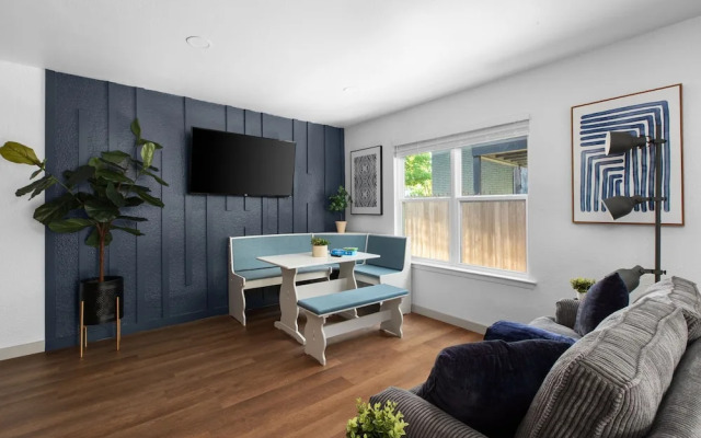 Posh & Serene 2BR w Private Patio