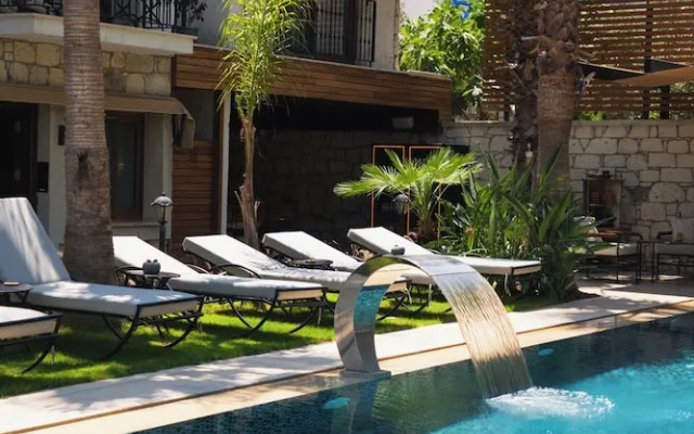 Avalon Boutique Hotel & Suites