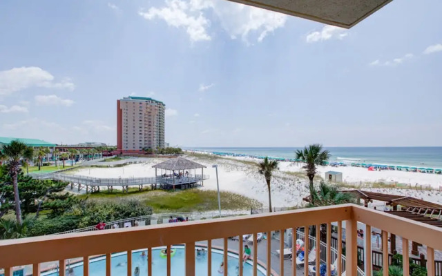 Pelican Beach Resort 0301