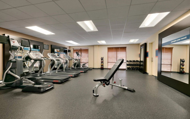 Hampton Inn & Suites Mahwah