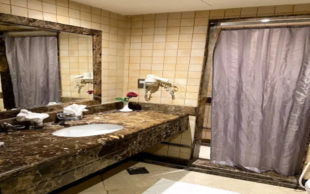 Al Safwah Hotel Tower 1