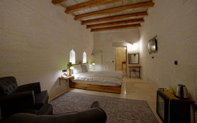 Design Cave Hotel