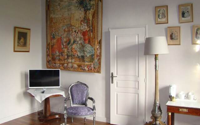 Le Manoir de la Guépière B&B