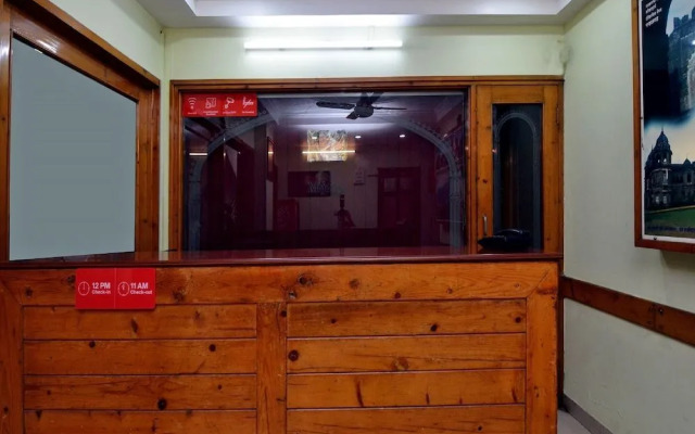Hotel Majestic Deluxe Lodging by OYO Rooms