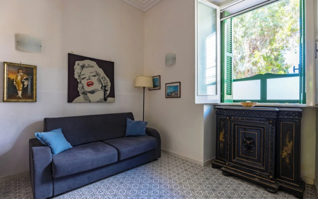 Villa Villari Terrace and Patio by Napoliapartments