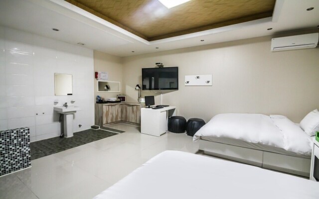 Iksan SOL Self Check-in Motel