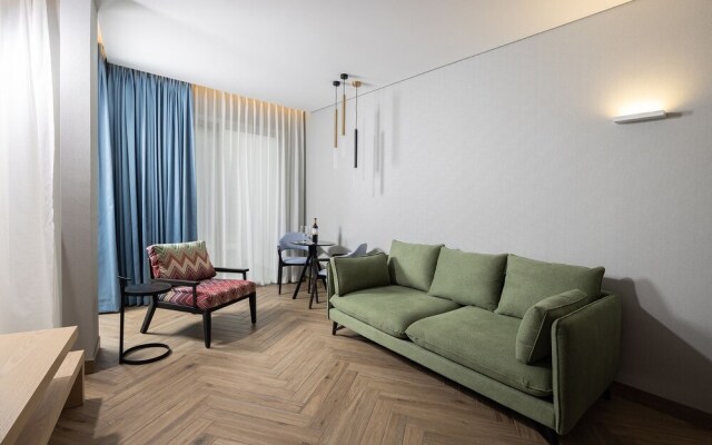 Almond hotel