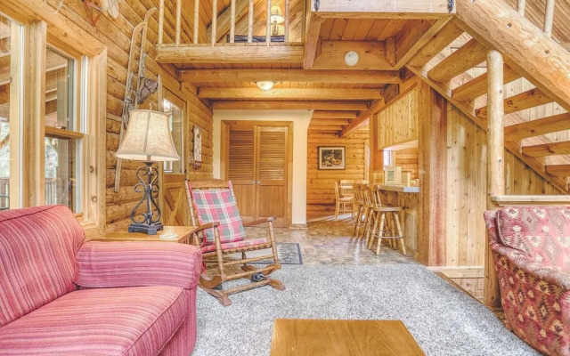 Cedarwood Lodge