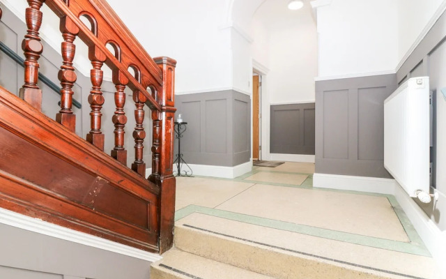 The Court Room at The Institute Executive Apartments