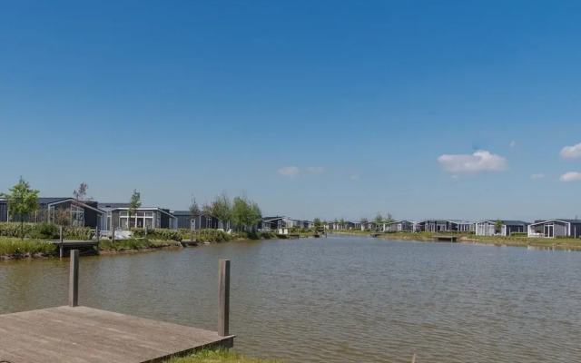 Stylish Holiday Home with Fireplace near Oosterschelde