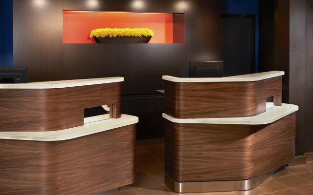 Courtyard by Marriott Cleveland Airport North