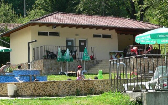 Velena Hotel