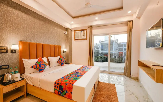 Fabhotel Tree House