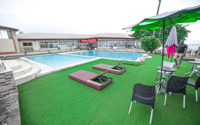 Fini Hotel Bobende