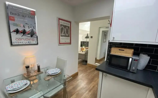 1br-balcony-petfriendly-garden-free Parking