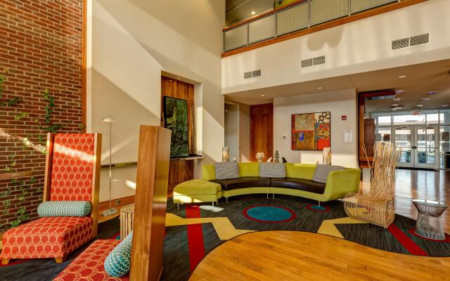 Hotel Indigo Columbus Architectural Center by IHG