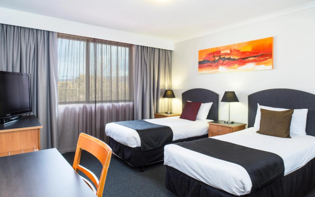 Abode Tuggeranong – Guest Rooms – Tuggeranong