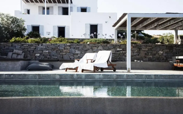 Seafront Villa Paros 3 Bedroom Luxury Villa With Pool