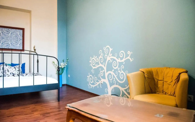 Indigo Apartment With Free Parking