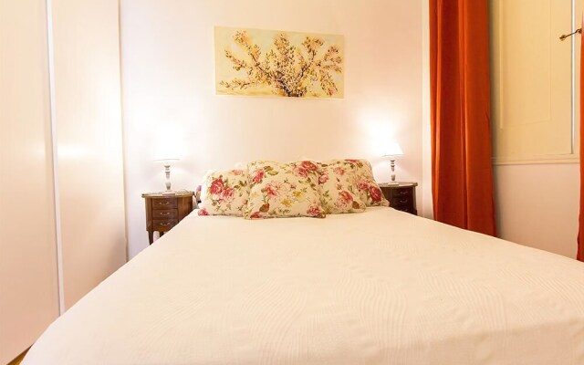 Alfama Typical by Homing