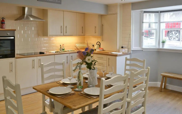 Abbeydale Town House