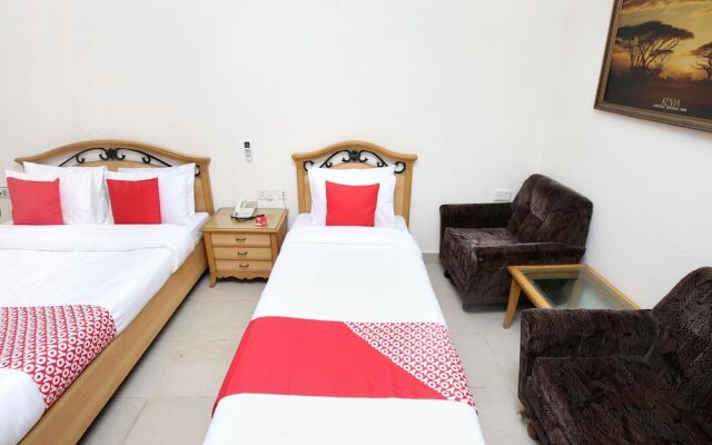 OYO 13877 Hotel Le Bon Ton